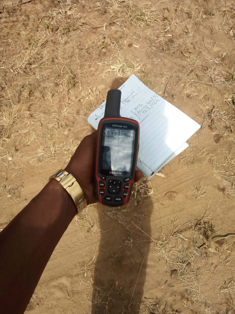 Portable geophysical magnetic survey instrument